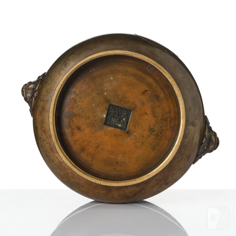 A bronze censer, - 图7